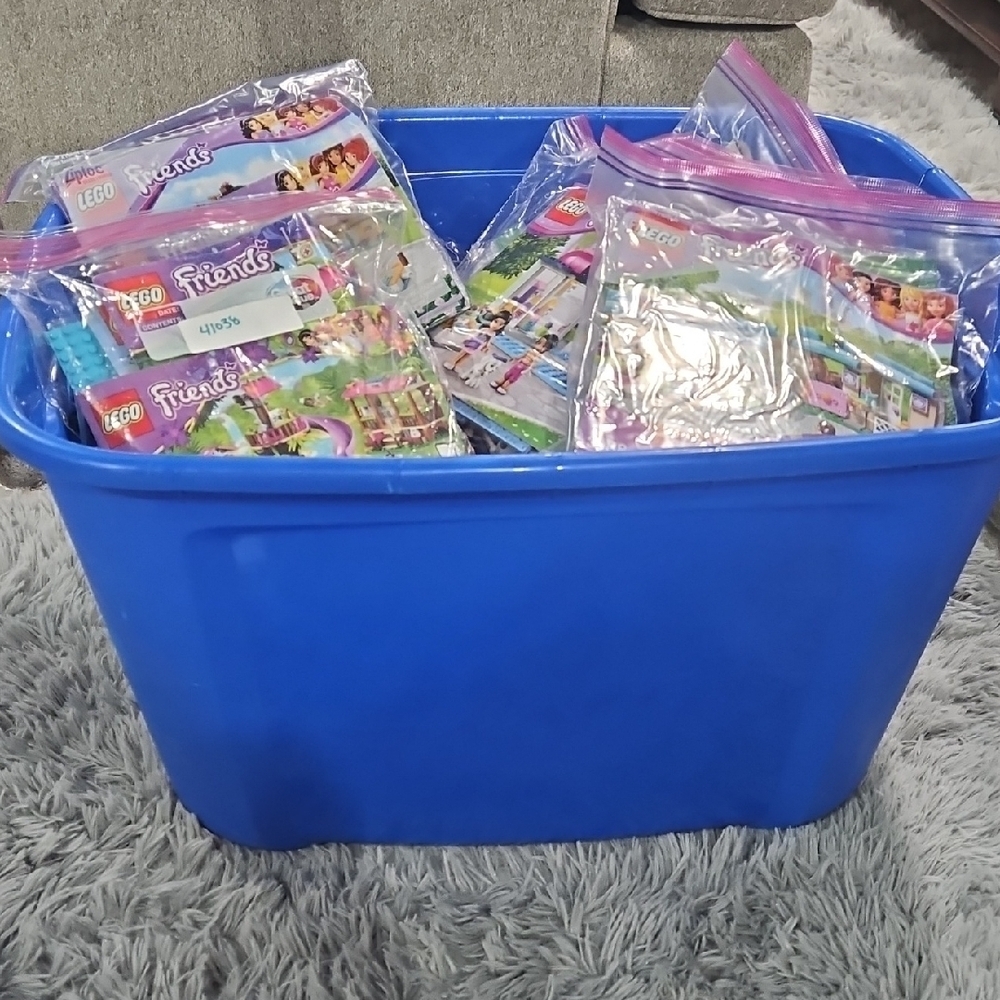 Lego Friends Instruction Booklet Lot with Pink and Purple Covers - Picture 2 of 8